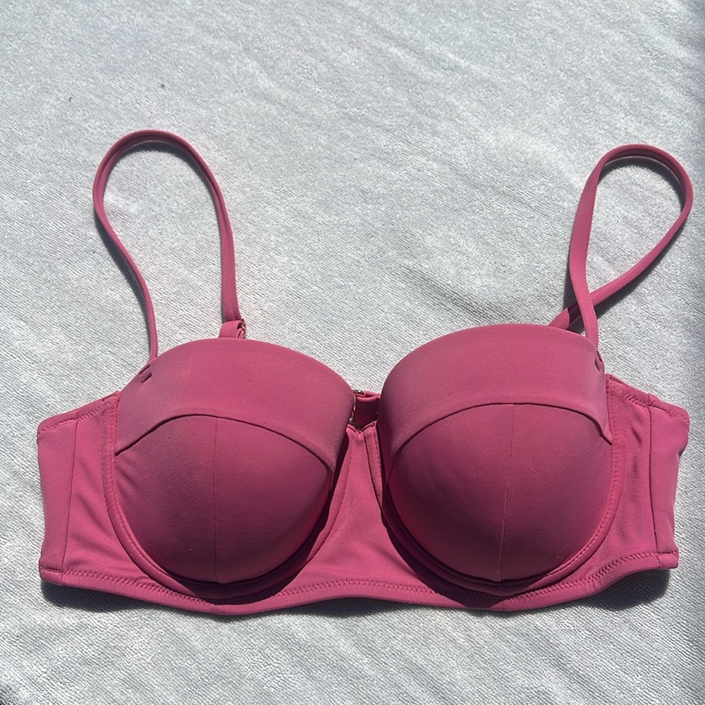 EUC. Shade and Shore swim bra top